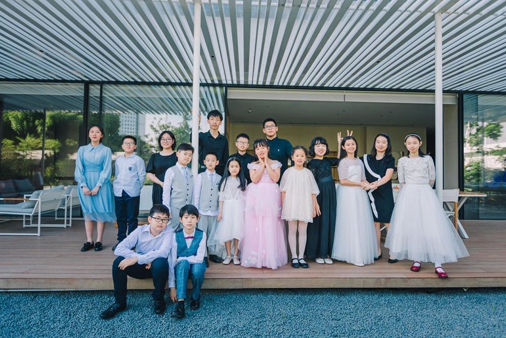 “小伙伴们的系列音乐会之五月之诗”活动在星光智能总部大楼成功举行