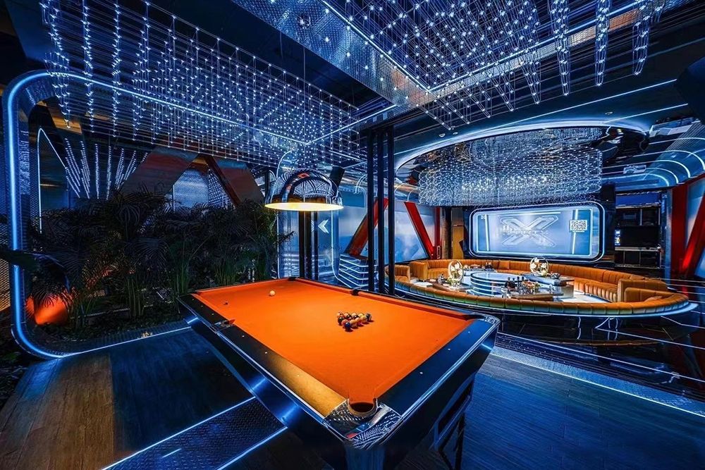 W PARTY CLUB沉浸式电子音乐俱乐部致力于为广大年轻人提供最潮儿最尖儿的时尚潮流电音派对