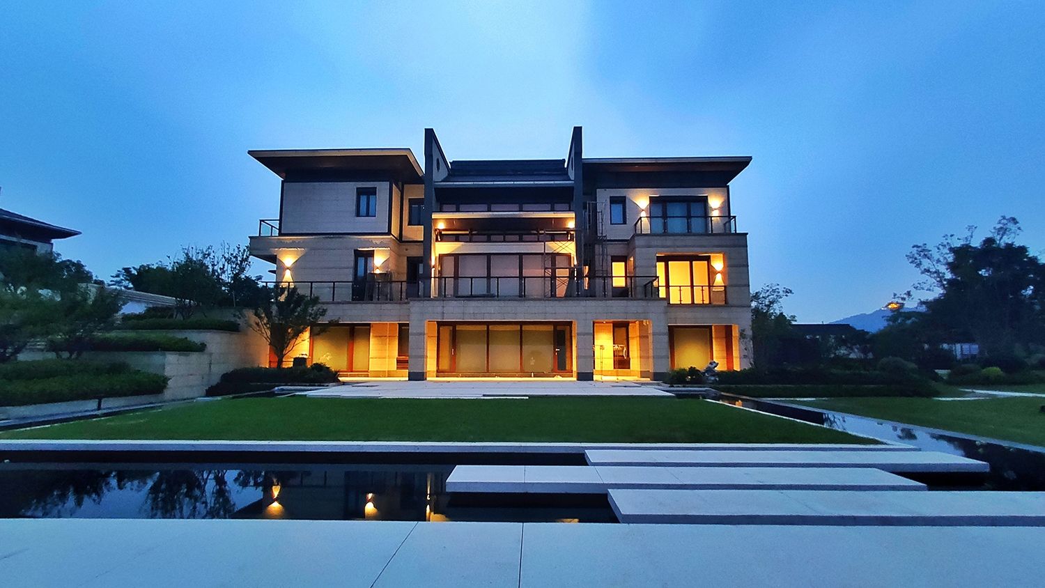 太湖边别墅1000m²全宅智能&私人影院、灯光设计