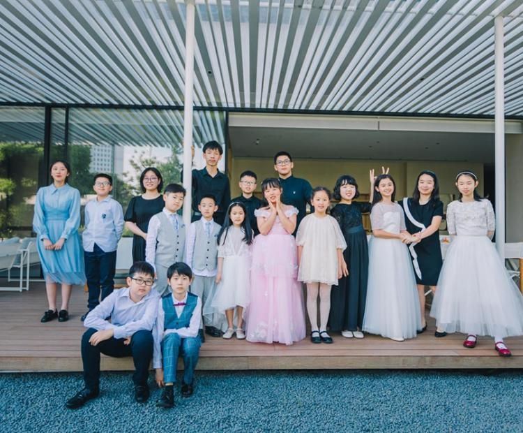 “小伙伴们的系列音乐会之五月之诗”活动在星光智能总部大楼成功举行