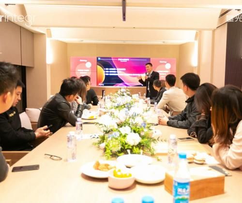 子时国际设计团队莅临我司交流学习